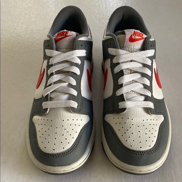 Nike Dunk Low Next Nature GS Smoke Gray/Light Crimson Sneakers FB8038-001 4Y - Picture 1 of 7